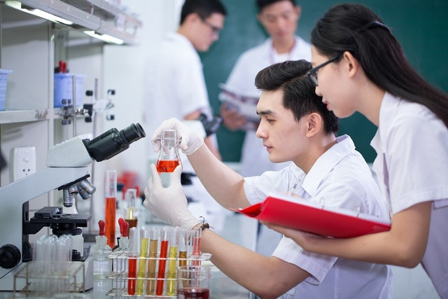 Chương trình đào tạo ngành kỹ thuật xét nghiệm y học