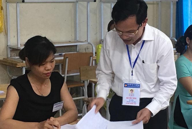 Vừa lo thi vừa gấp rút ứng phó thời tiết, dịch bệnh