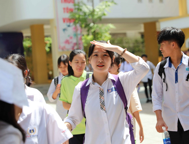 Nhiều trường đại học giảm chỉ tiêu, điểm chuẩn 2020 tăng mạnh